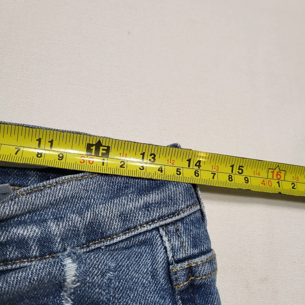 Kensie The Slim Raw Hem Distressed Women's Size 6 Medium Wash Blue Denim Jeans